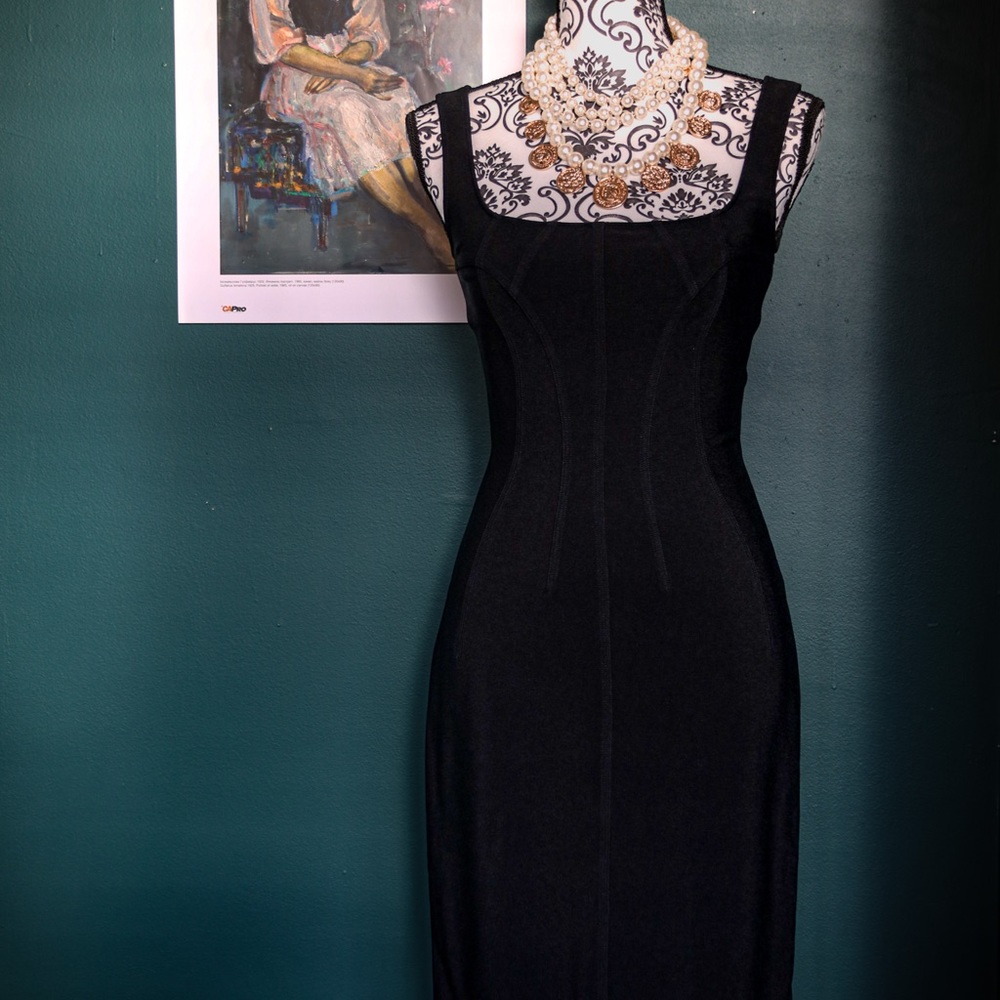 Dolce&Gabbana Sleeveless Sheath Dress